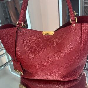 Burberry tote